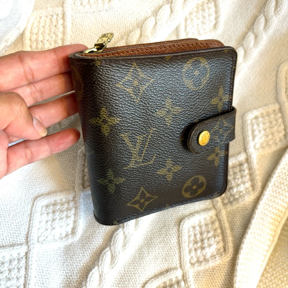Louis Vuitton Authentic Preowned Monogram Zippy Wallet